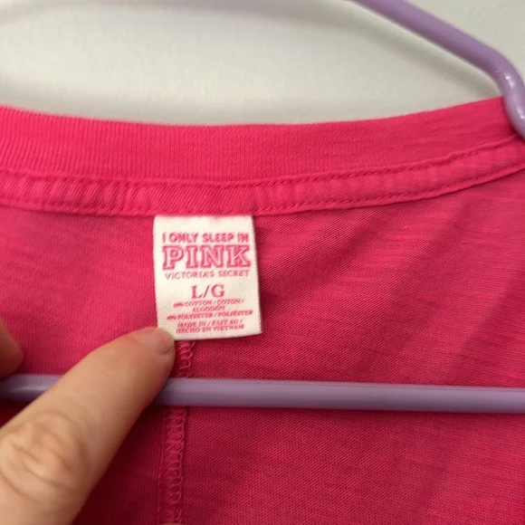 Victoria’s Secret Pink T-shirt - Picture 2 of 6